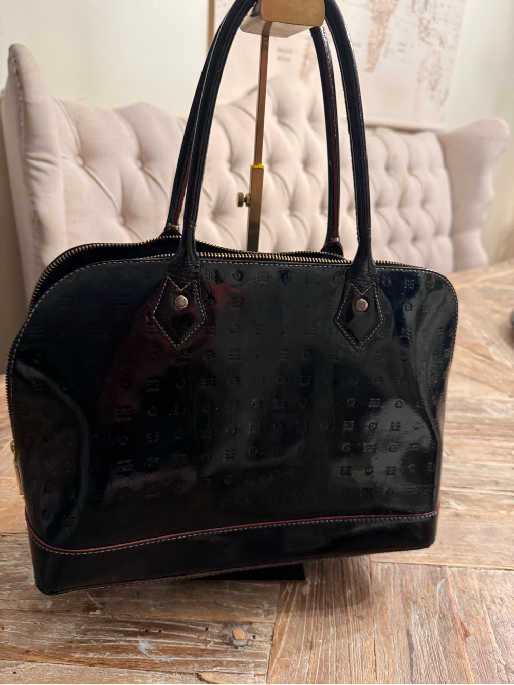 Arcadia Black Parent Leather Purse